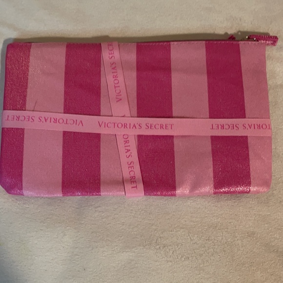 Victoria Secret Travel bag - Picture 4 of 4